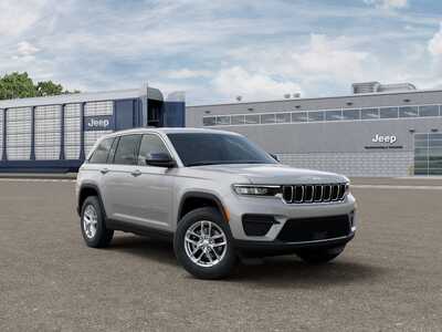 2026 Jeep Grand Cherokee, $46005.0. Photo 3