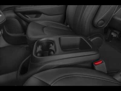 2026 Chrysler Pacifica, $41995.0. Photo 10