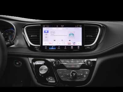 2026 Chrysler Pacifica, $41995.0. Photo 7