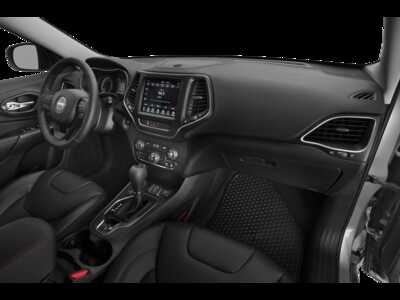 2019 Jeep Cherokee, $9995.0. Photo 11