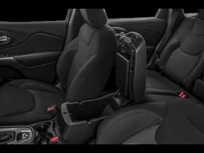 2020 Jeep Cherokee, $17995.0. Photo 10