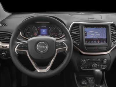 2018 Jeep Cherokee, $12159.0. Photo 4