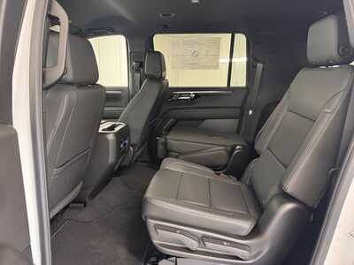 2026 Chevrolet Suburban, $77614.0. Photo 12