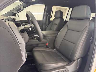 2026 Chevrolet Suburban, $77614.0. Photo 9