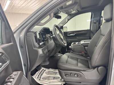 2026 Chevrolet 1500 Crew Cab, $52779.0. Photo 10