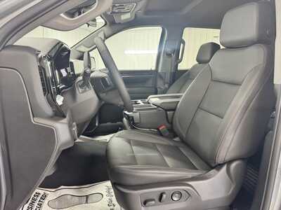 2026 Chevrolet 1500 Crew Cab, $52779.0. Photo 9