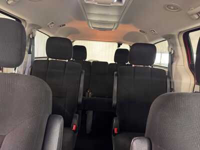 2011 Chrysler Town & Country, $4159.0. Photo 11