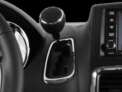 2011 Chrysler Town & Country, $4159.0. Photo 7