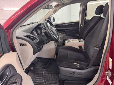 2011 Chrysler Town & Country, $4159.0. Photo 9