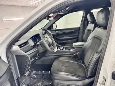 2024 Jeep Grand Cherokee, $33159.0. Photo 11