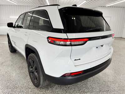 2024 Jeep Grand Cherokee, $33159.0. Photo 5