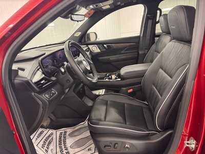 2025 Buick Enclave, $56159.0. Photo 10