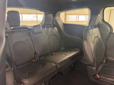 2027 Chrysler Pacifica, $48274.0. Photo 12