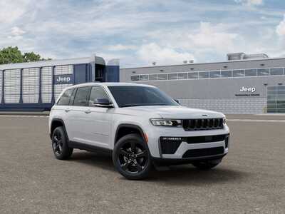 2026 Jeep Grand Cherokee, $47569.0. Photo 3