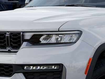 2026 Jeep Grand Cherokee, $47569.0. Photo 6