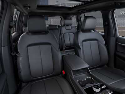 2026 Jeep Grand Cherokee, $47569.0. Photo 9