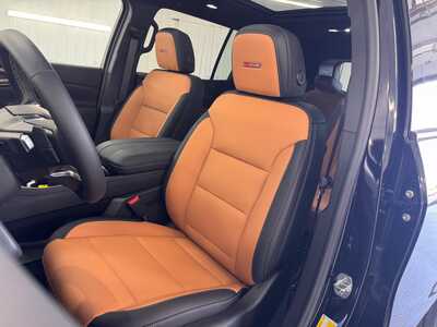 2027 Chevrolet Traverse, $54504.0. Photo 9