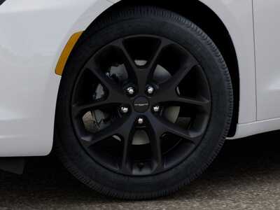 2027 Chrysler Pacifica, $47699.0. Photo 4