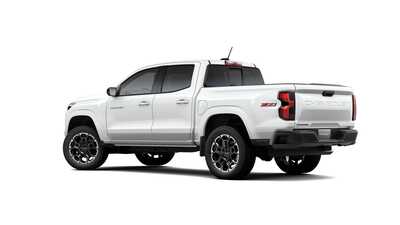 2026 Chevrolet Colorado Crew Cab, $45629.0. Photo 2