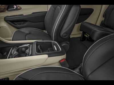 2026 Chrysler Pacifica, $49124.0. Photo 10