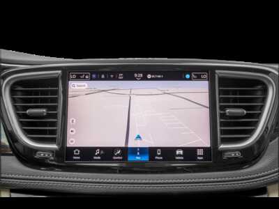 2026 Chrysler Pacifica, $49124.0. Photo 12