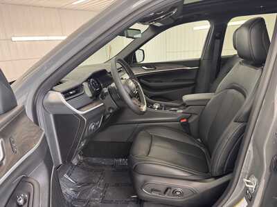 2027 Jeep Grand Cherokee L, $55979.0. Photo 10