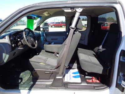 2013 Chevrolet 3500 Ext Cab, $16500. Photo 8
