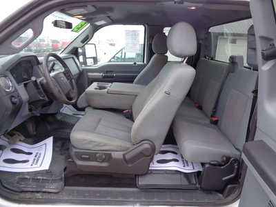 2013 Ford F250 Ext Cab, $9500. Photo 8