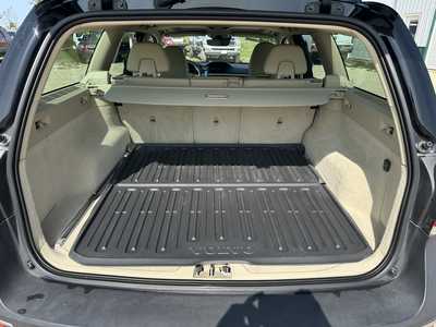 2015 Volvo XC70, $10900. Photo 12