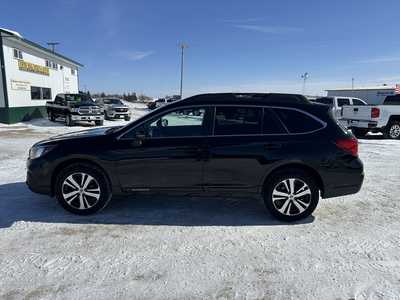 2018 Subaru Outback, $14500. Photo 4