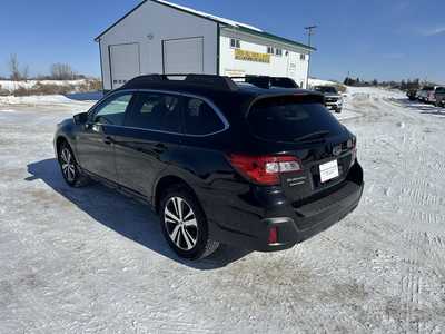 2018 Subaru Outback, $14500. Photo 5