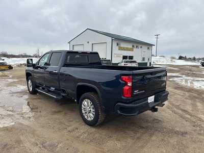 2020 Chevrolet 2500 Crew Cab, $36500. Photo 5