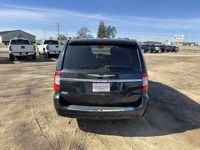 2014 Chrysler Town & Country, $5995. Photo 6
