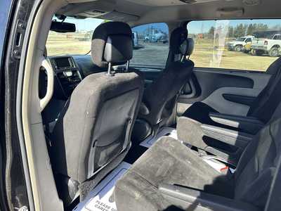 2014 Chrysler Town & Country, $5995. Photo 11