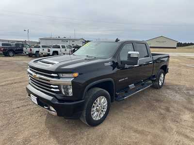 2022 Chevrolet 2500 Crew Cab, $52500. Photo 3