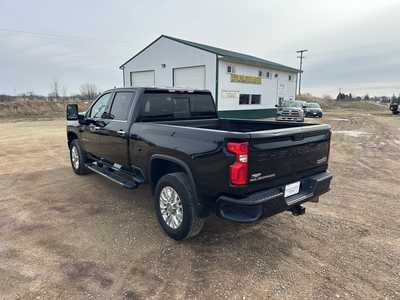 2022 Chevrolet 2500 Crew Cab, $52500. Photo 5