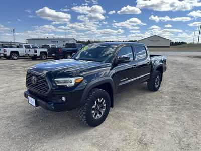 2020 Toyota Tacoma, $31500. Photo 3