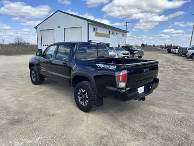 2020 Toyota Tacoma, $31500. Photo 5