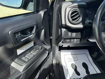 2020 Toyota Tacoma, $31500. Photo 12