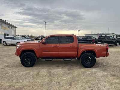 2018 Toyota Tacoma, $27950. Photo 4
