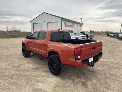 2018 Toyota Tacoma, $27950. Photo 5
