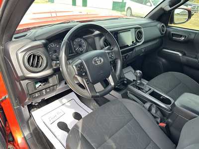 2018 Toyota Tacoma, $27950. Photo 9