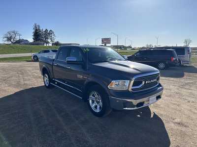 2016 RAM 1500 Crew Cab, $21500. Photo 1