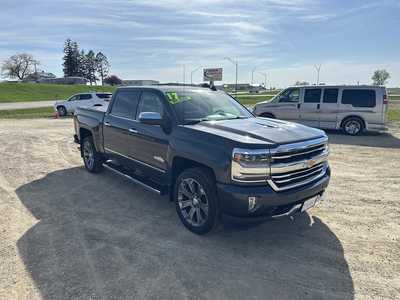2017 Chevrolet 1500 Crew Cab, $24995. Photo 1