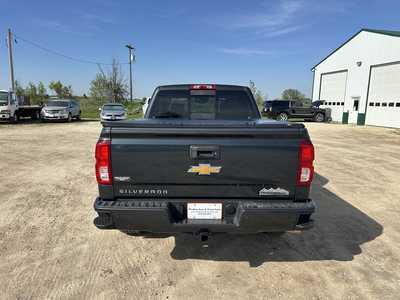 2017 Chevrolet 1500 Crew Cab, $24995. Photo 6
