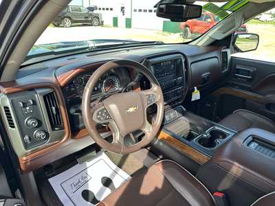 2017 Chevrolet 1500 Crew Cab, $24995. Photo 9