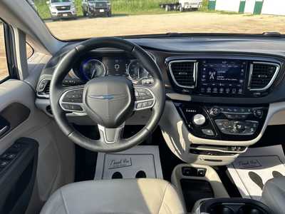 2018 Chrysler Pacifica, $18500. Photo 10