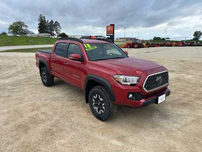 2018 Toyota Tacoma, $31500. Photo 1