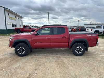 2018 Toyota Tacoma, $31500. Photo 4