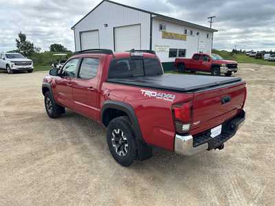 2018 Toyota Tacoma, $31500. Photo 5